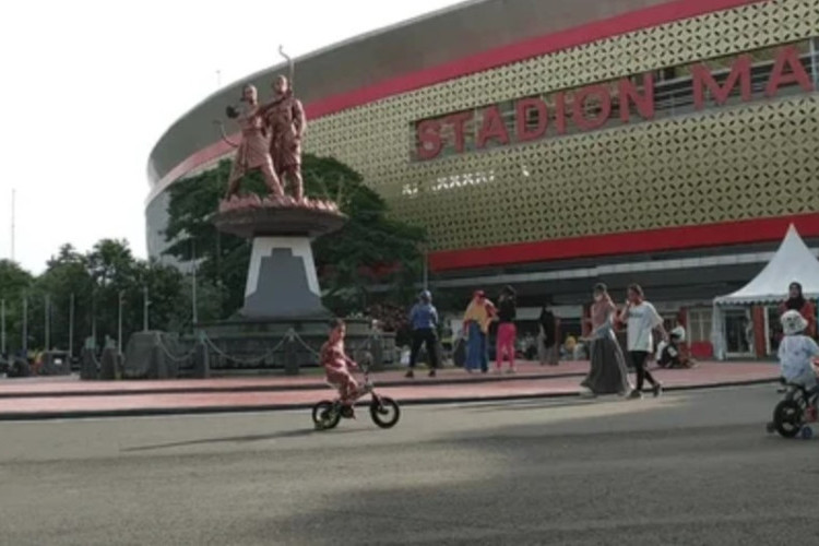 Aksi Mesum di Plaza GOR Manahan Solo Viral, Satpol PP Tegas Lakukan Penelusuran!