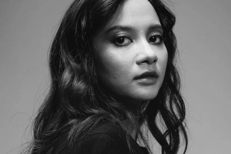 Naya Anindita: Profil Sutradara Komang dan Tunggu Aku Sukses Nanti yang Lagi Ramai Dicari