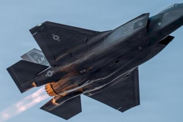 Krisis Teluk Memuncak: Kronologi Jatuhnya Jet Tempur F-15E dan A-10 AS di Wilayah Udara Iran