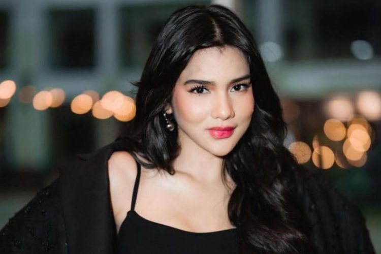 Profil dan Biodata Davina Karamoy, Pemeran Elina Putri Wardana di Serial Love & 10 Million Dollars