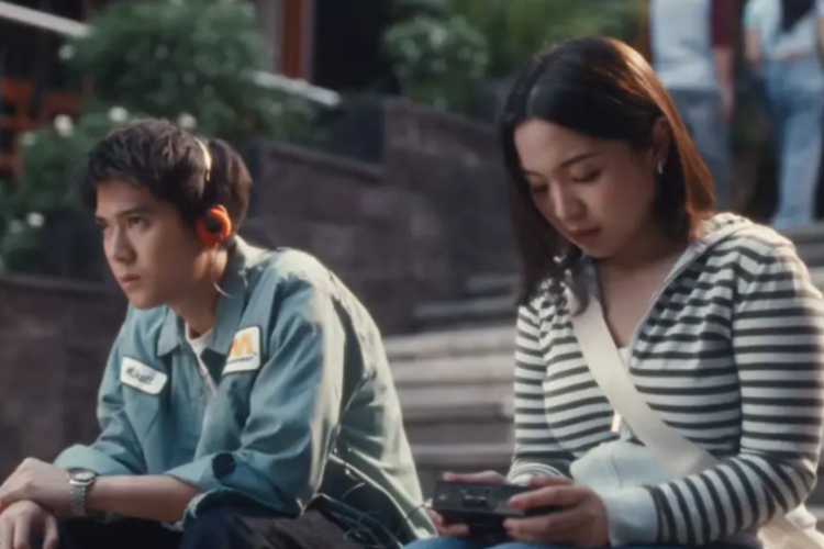 Duduki Chart Youtube! Lagu 'Rabun Jauh' Milik Bernadya Ternyata Mengandung Makna Mendalam