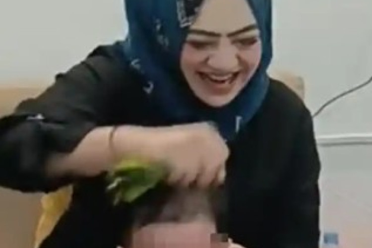 Siapa Sosok Intan Retno Safitri yang VTnya Viral Melakukan Terapi Alternatif pada Anak? Simak Beritanya Berikut ini!