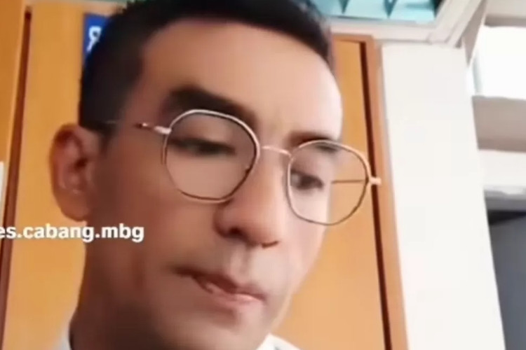 Geger! Ini Sosok Riki Sapari, Staf KBRI Malaysia yang Dikecam Usai Perlakukan Pekerja Migran Indonesia (PMI) Dengan Kurang Baik