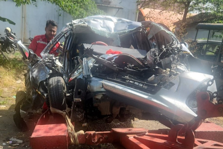 Mudik Berdarah! Kecelakaan Maut Mobil Calya di Tol Pejagan, Satu Keluarga Tewas dan Balita Jadi Satu-Satunya Korban Selamat