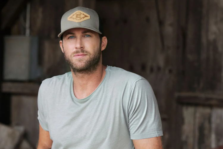 Profil dan Biodata Riley Green, Pemeran Navy SEAL di Serial Terbaru Marshals (2026)