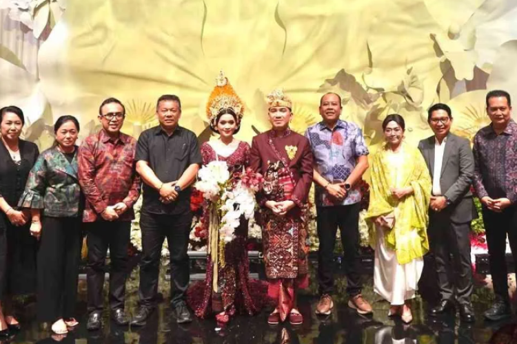 Berapa Selisih Umur Jimmy Susilo dan Gusti Ayu Diah Candradewi? Pasangan Viral yang Gelar Pernikahan di The Meru Sanur