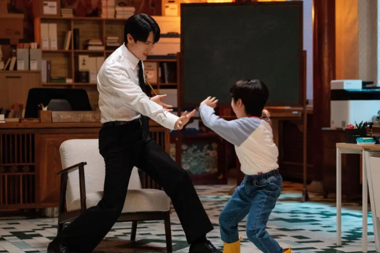 Nonton Drama Korea Phantom Lawyer (2026) Episode 13-14 Subtitle Indonesia, Arwah Anak Kecil Mulai Mengikuti Shin Yirang