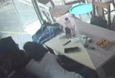 Link Video Viral Warung Dimsum Solo 1 Menit 18 Detik , Pelaku Pasangan Muda Mudi Digrebek Pelanggan Karena Ketahuan Bercumbu!