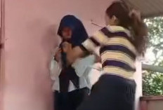 Viral Video Perundungan Remaja Putri di Belakang Padang Batam, Ibu Korban Geram: 'Tunggu Aku Balik!'